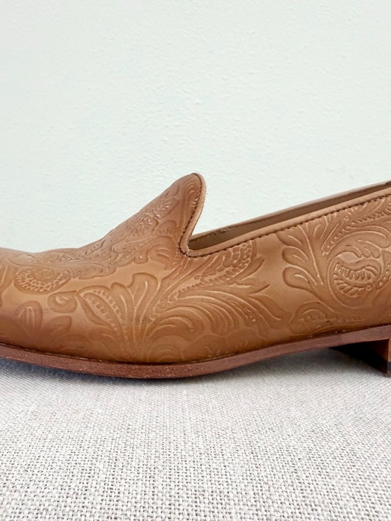 TAFT Mens Embossed Floral Leather Loafers Cognac Tan Handmade Spain EU 40.5 main image 4